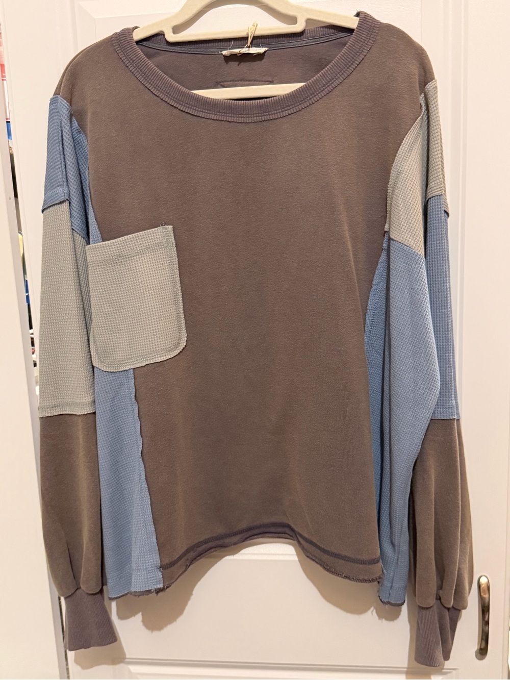 In Loom Colorblock Waffle Knit Pocket Top Women’s M NWT